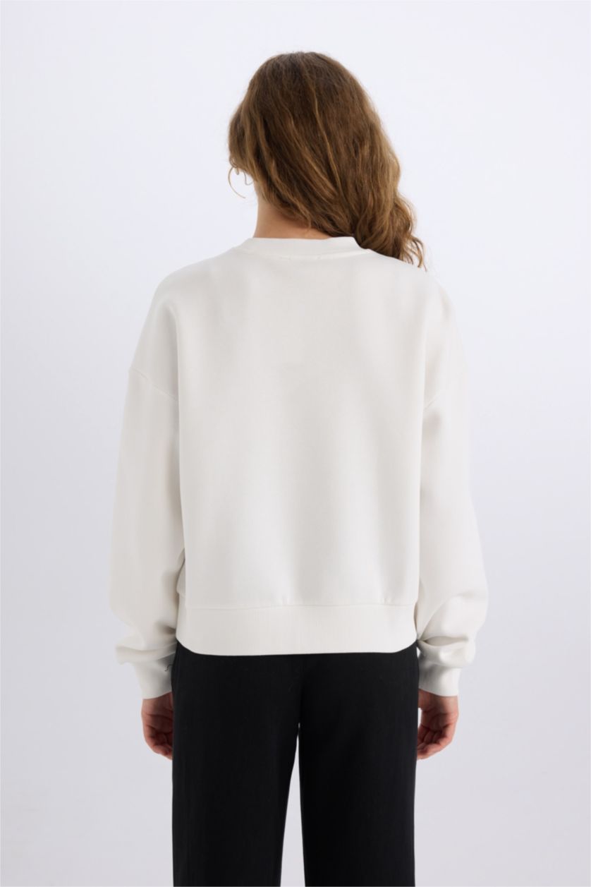 Kadın Kırık Beyaz Loose Fit Bisiklet Yaka Baskılı Kalın Sweatshirt