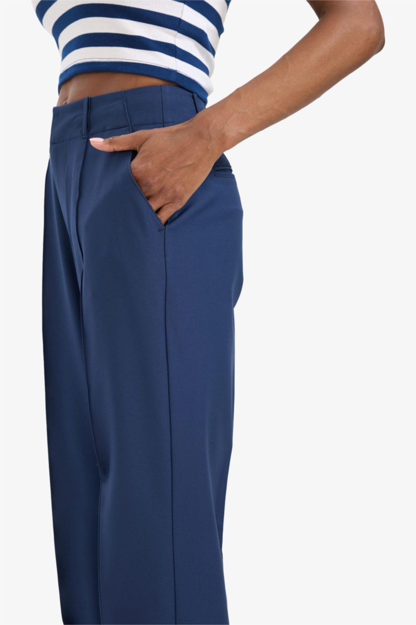 Kadın Lacivert Standart Fit Nervürlü Premium Dokuma Pantolon