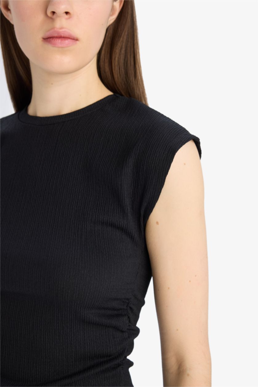 Kadın Siyah Slim Fit Dar Kesim Bisiklet Yaka Basic Düz  Bürümcük Kısa Kollu Tişört