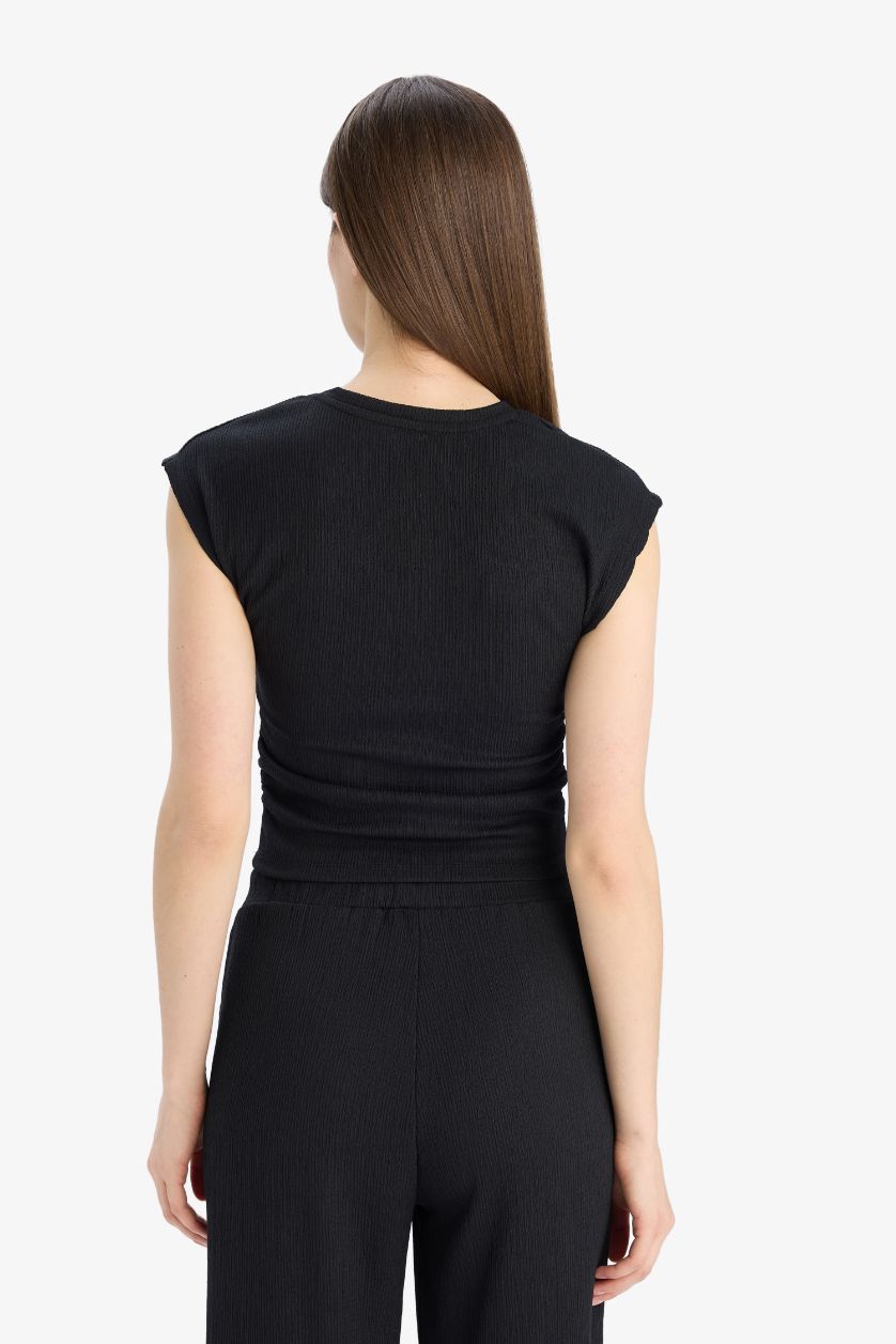 Kadın Siyah Slim Fit Dar Kesim Bisiklet Yaka Basic Düz  Bürümcük Kısa Kollu Tişört