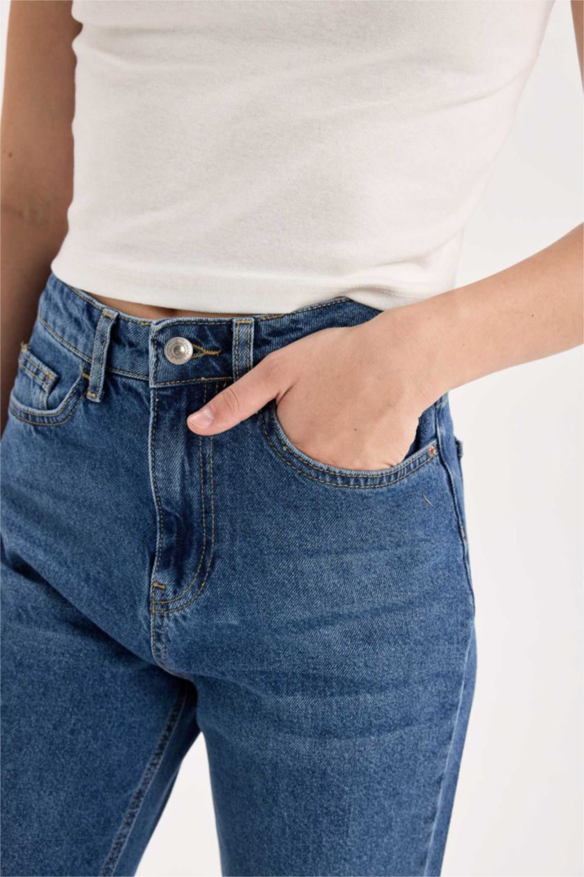 Women Dark Blue Straight Fit Jeans