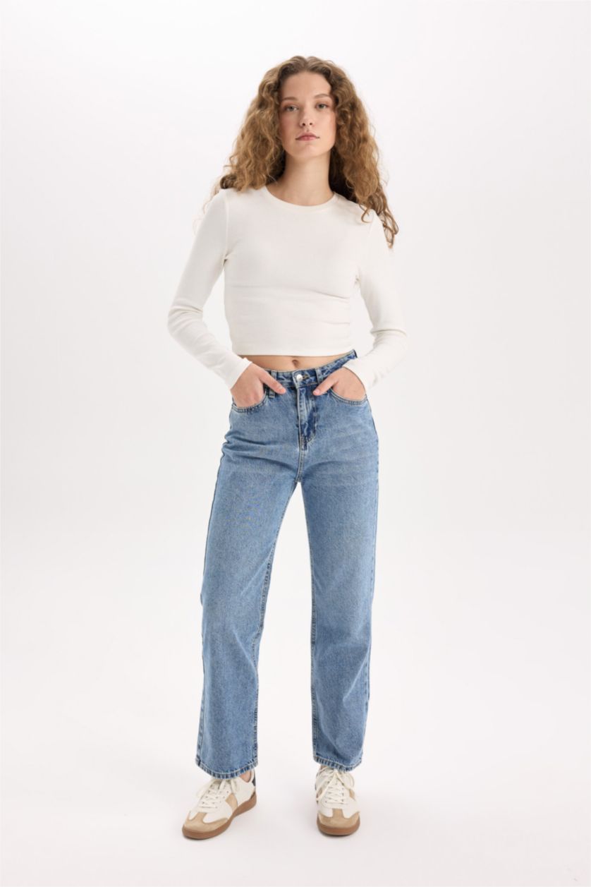 Women Blue Straight Fit Jeans