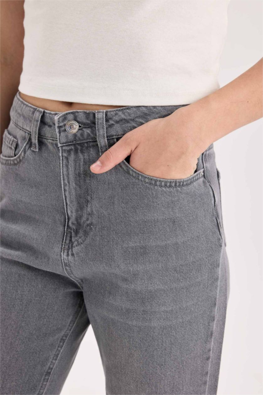 Woman Anthracite Straight Fit Jeans