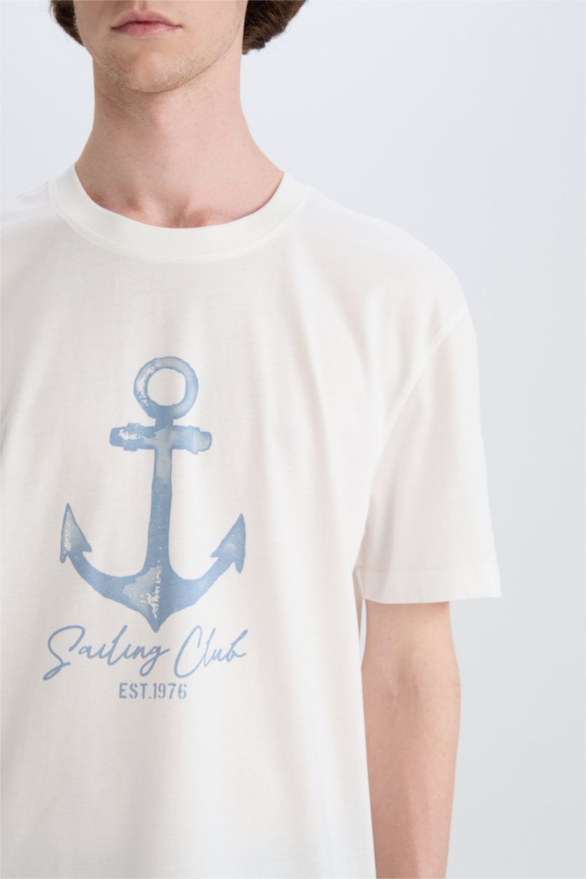 Erkek Kırık Beyaz %100 Pamuk Regular Fit Bisiklet Yaka Baskılı Kısa Kollu Tişört