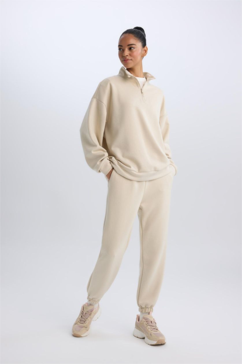 Kadın Kum Standart Fit Uzun İnce Jogger Eşofman Altı Cepli Beli Paçası Lastikli