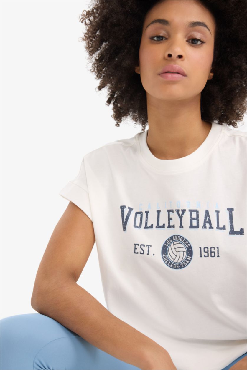 نساء بيج فاتح تيشيرت رياضي اوفر سايز بياخة مستديرة من DeFactoFit