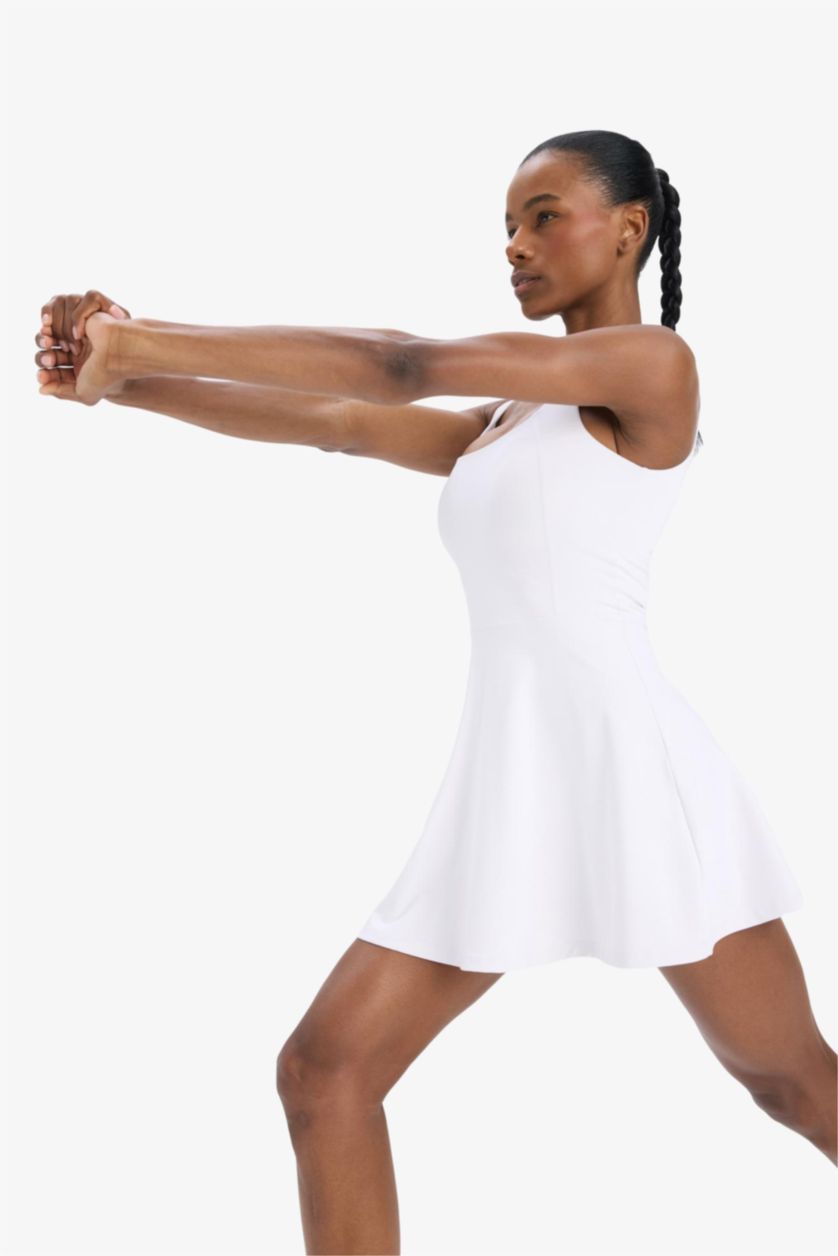 Kadın Beyaz Standart Fit Kalın Askılı İçi Kısa Taytlı Tenis Elbisesi