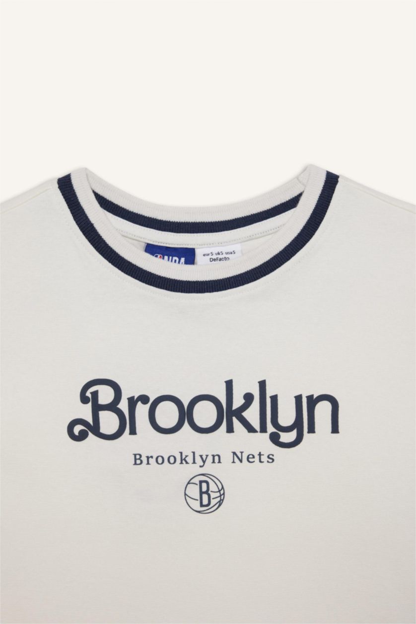 نساء بيج فاتح تيشيرت NBA نص كم سليم فيت برقبة مستديرة من DeFactoFit