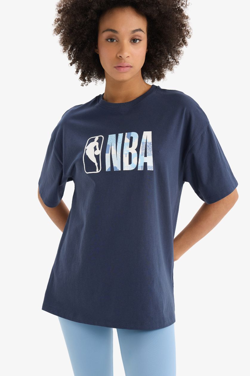 WOMAN NAVY DeFactoFit NBA Wordmark Oversize Fit Sports T-Shirt