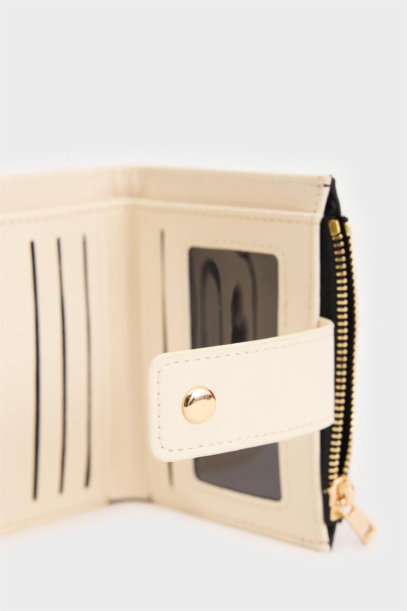 Woman Black Woman Faux Leather Wallets