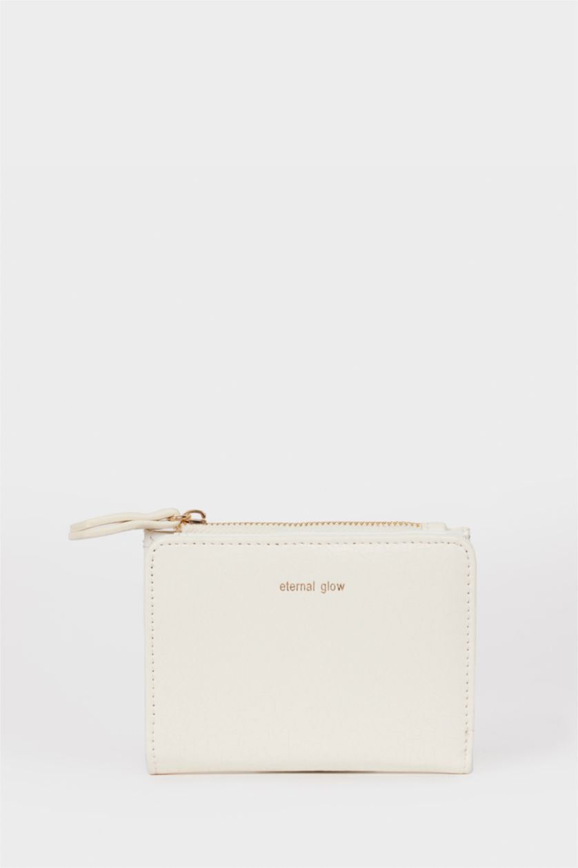 Woman White Woman Faux Leather Wallets