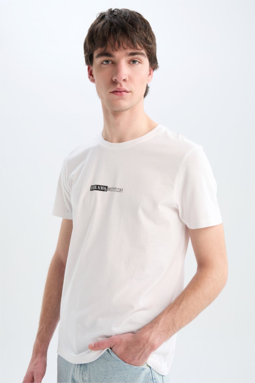 Erkek Beyaz %100 Pamuk Slim Fit Dar Kesim Bisiklet Yaka Baskılı Kısa Kollu Tişört