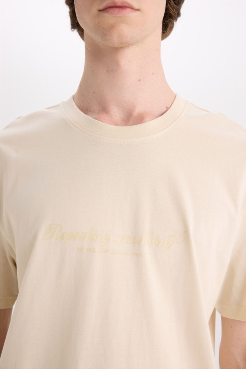 رجالي اللون الرملي تيشيرت قطن قصة عادية مطبوع برقبة مستديرة