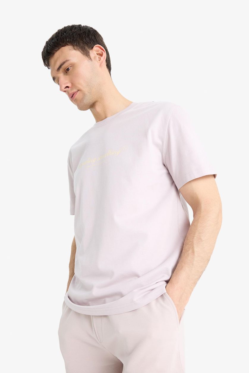 Man Light Lilac Regular Fit Crew Neck Printed Cotton T-Shirt