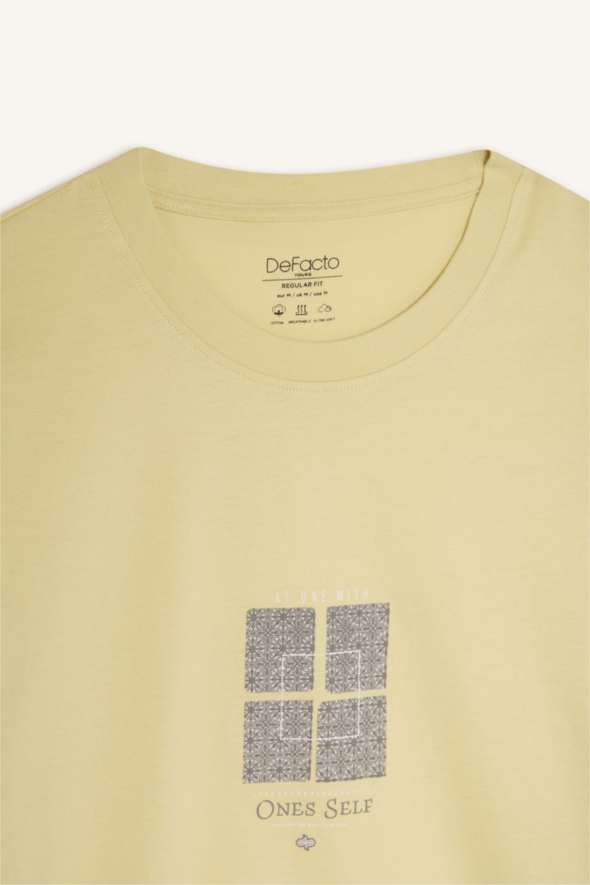 MAN Light Green Cotton Regular Fit Crew Neck Printed T-Shirt