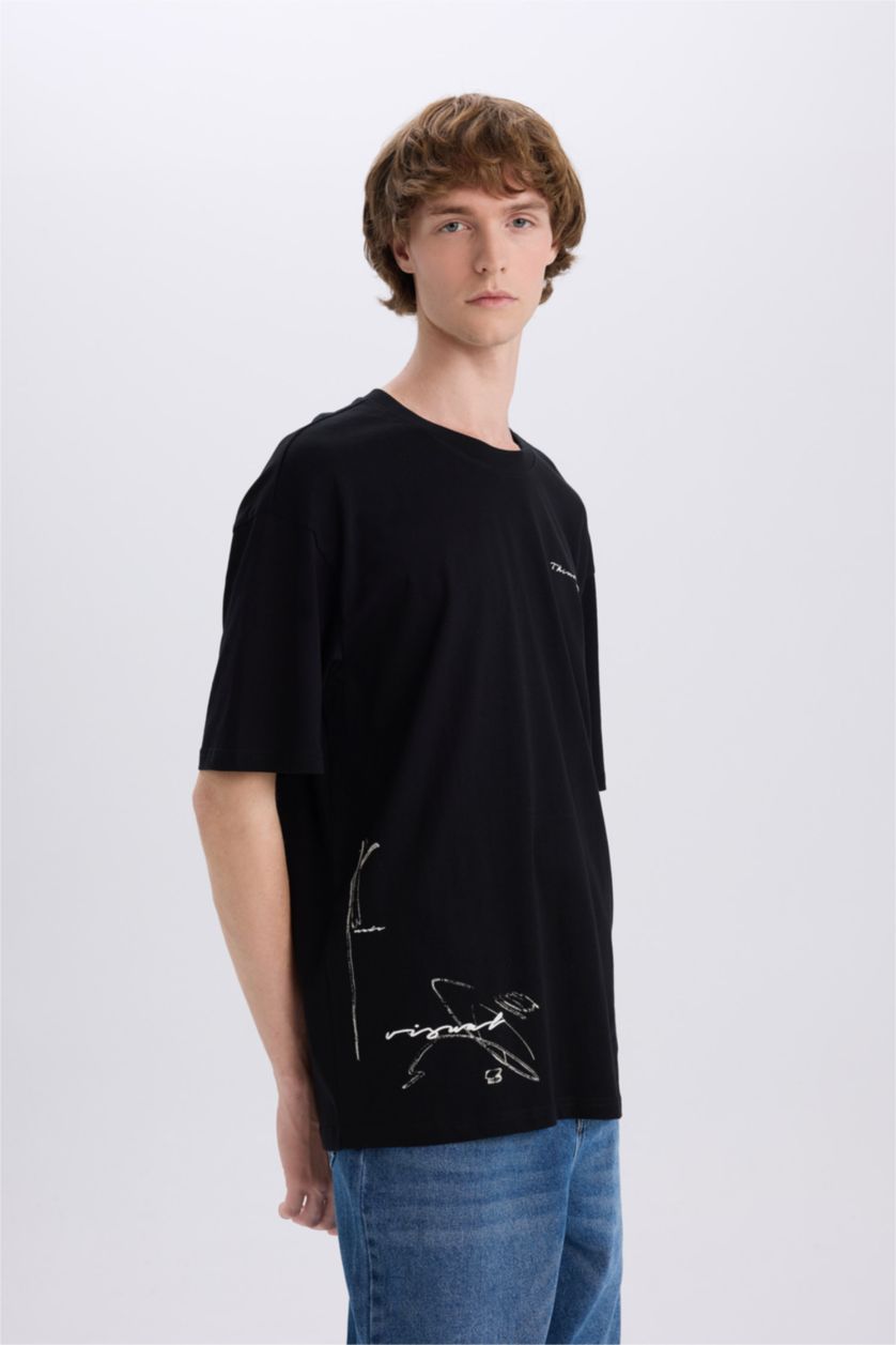 MAN Black Cotton Boxy Fit Crew Neck Printed T-shirt