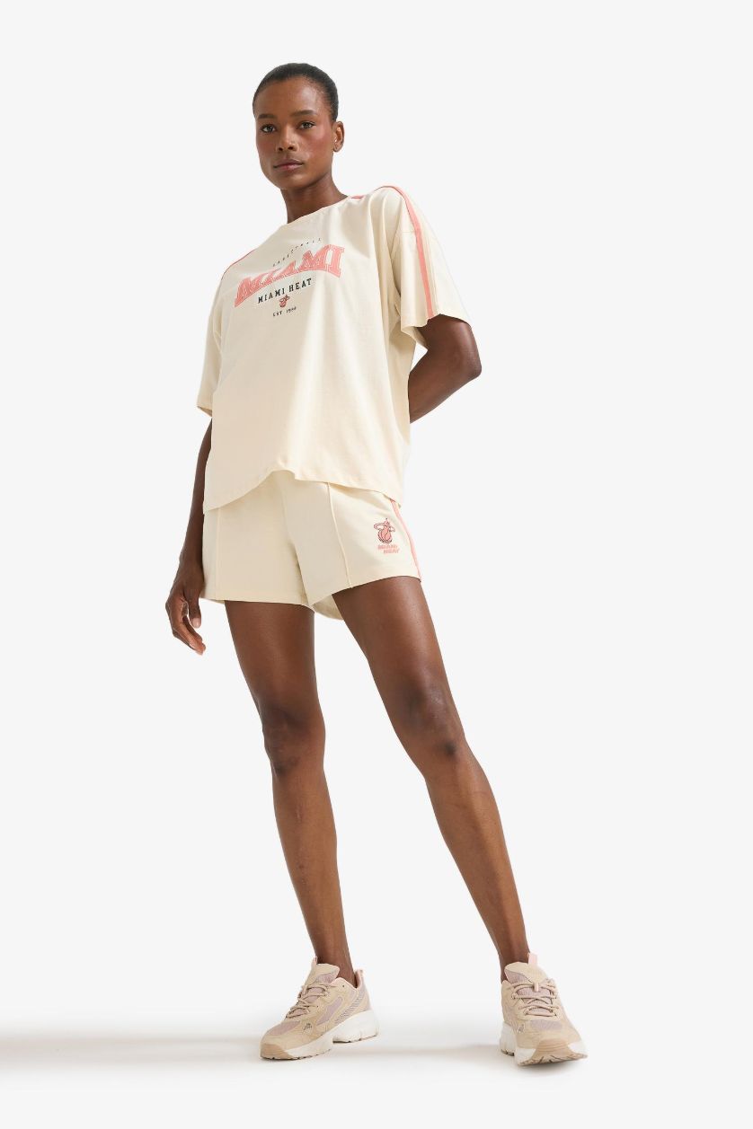 Kadın Kum NBA Mıamı Heat Standart Fıt Kısa Paça Şort