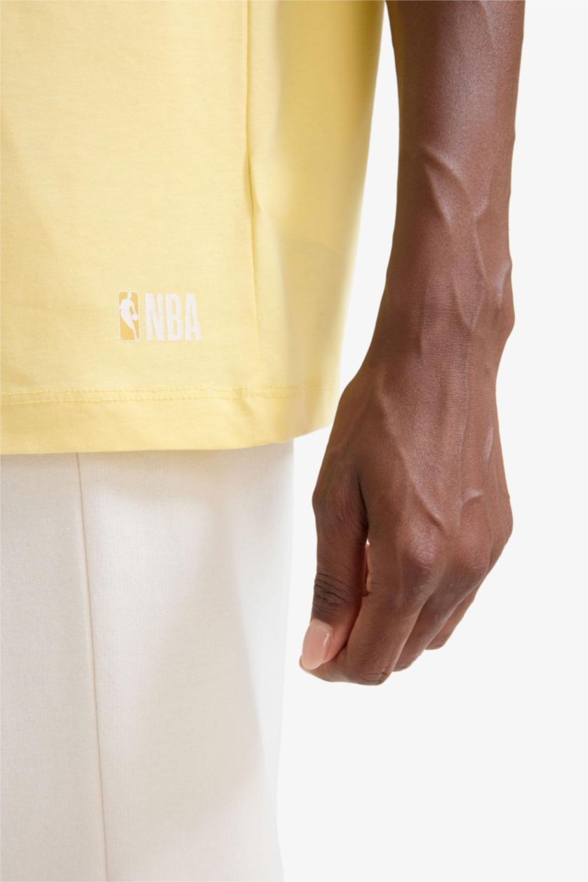 FEMME Jaune T-shirt NBA Wordmark oversize à col rond de DeFactoFit