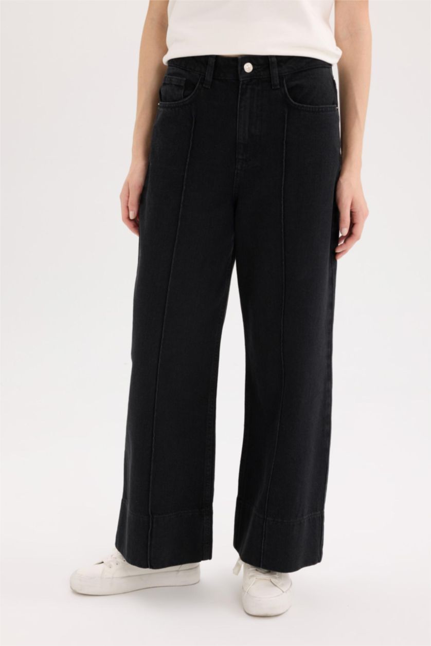 WOMAN Black Short Wide Leg High Waist Crop Washed Jeans