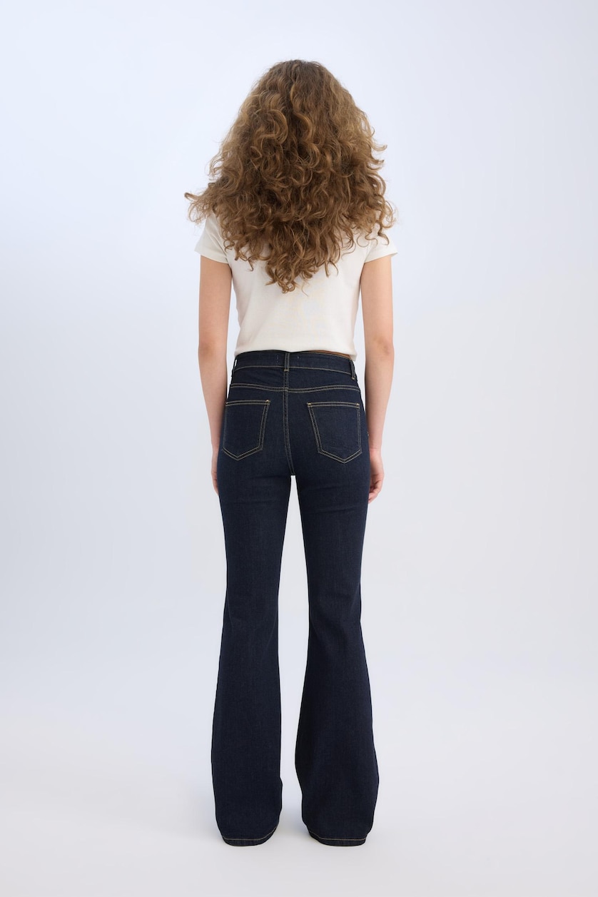 Kadın Mavi Siyah Flare Fit Orta Bel Jean