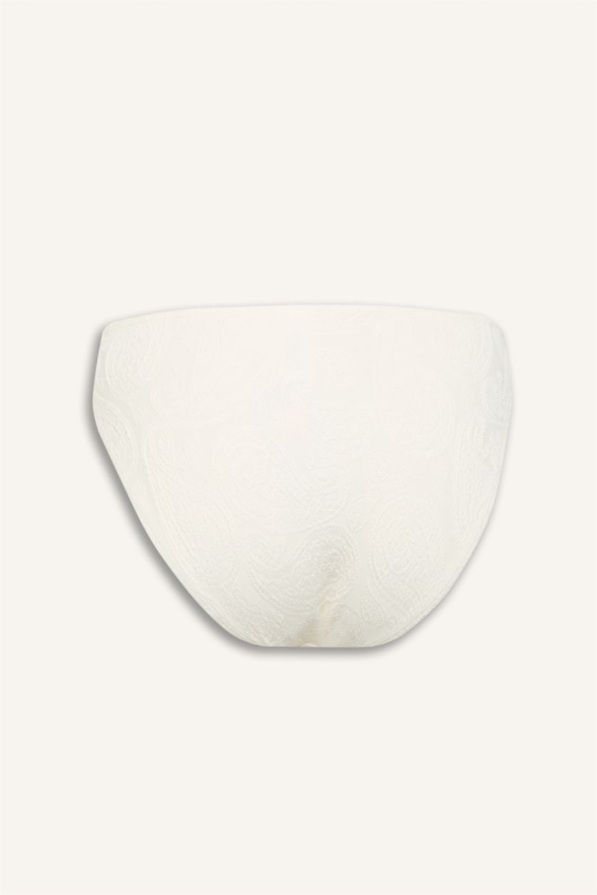 Kadın Kırık Beyaz Regular Fit Brode Bikini Altı