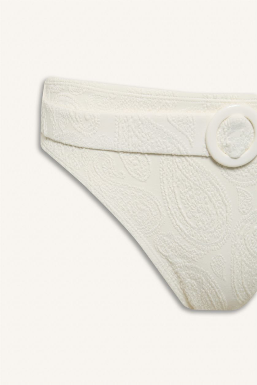 Kadın Kırık Beyaz Regular Fit Brode Bikini Altı