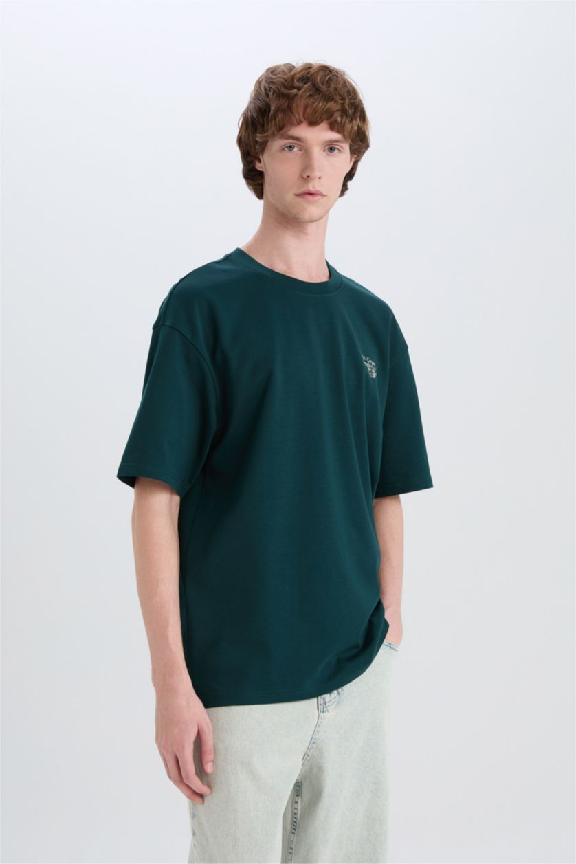 Erkek Koyu Yeşil %100 Pamuk Boxy Fit Bisiklet Yaka Sırt Baskılı Kısa Kollu Tişört