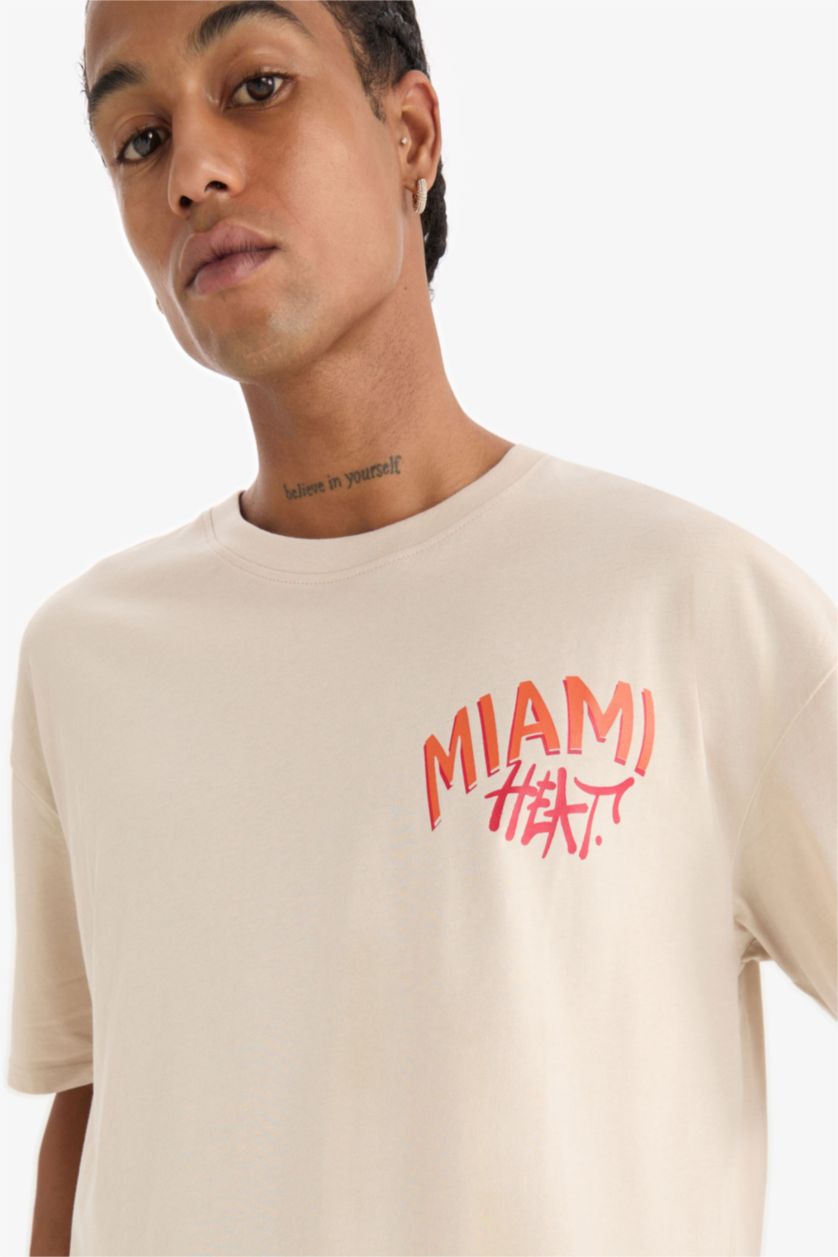 Ерлер Құм NBA Miami Heat Лицензиялық дөңгелек жаға Футболка