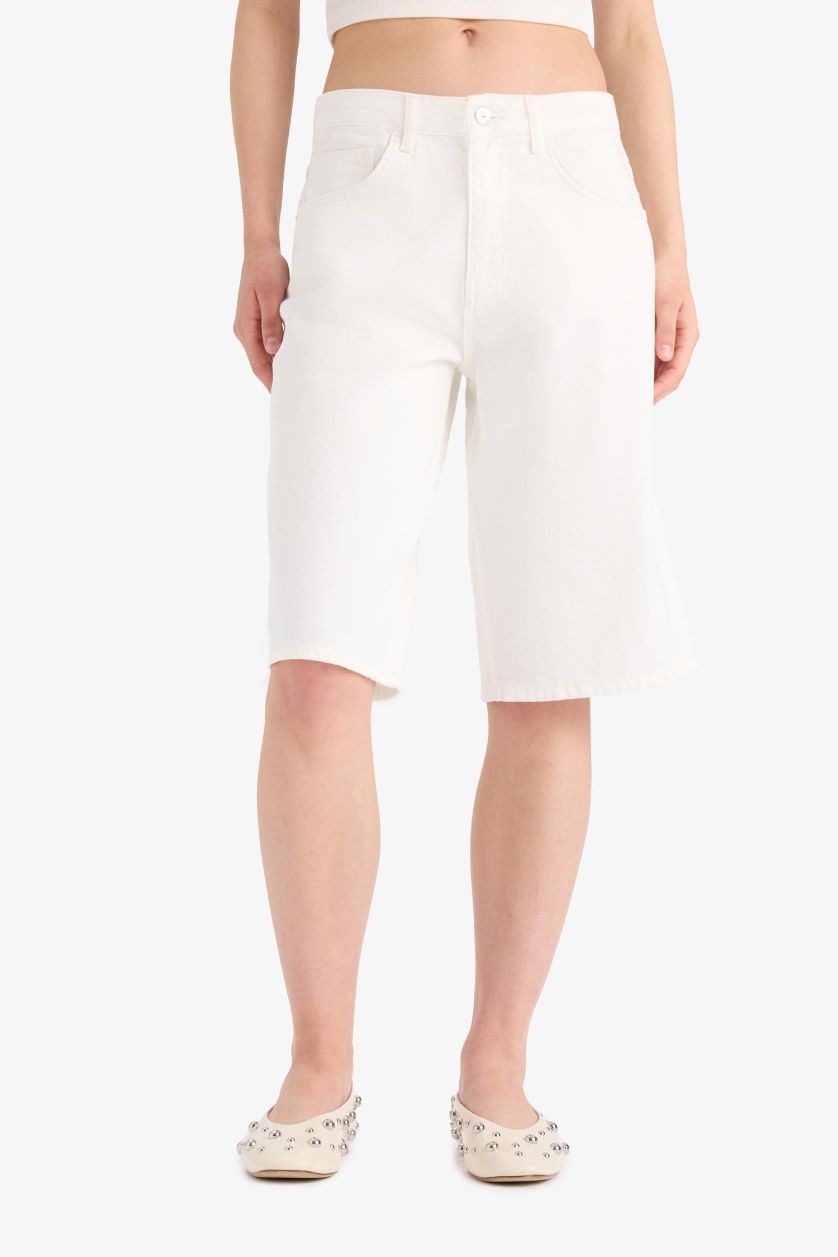 نساء أبيض (000) شورت برمودا جينز وخصر عالي