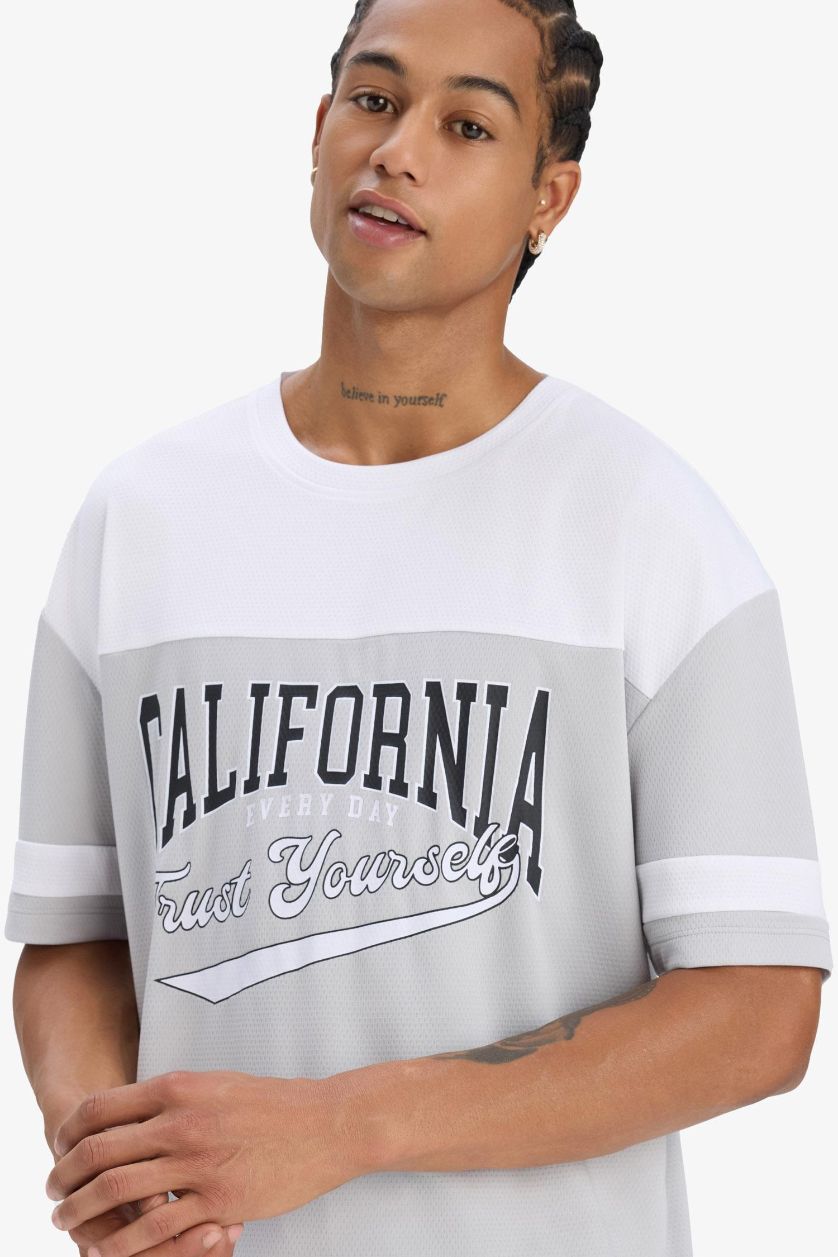 Erkek Açık Gri Hızlı Kuruyan Oversize Geniş Kalıp Bisiklet Yaka Baskılı Sporcu Kısa Kollu Tişört