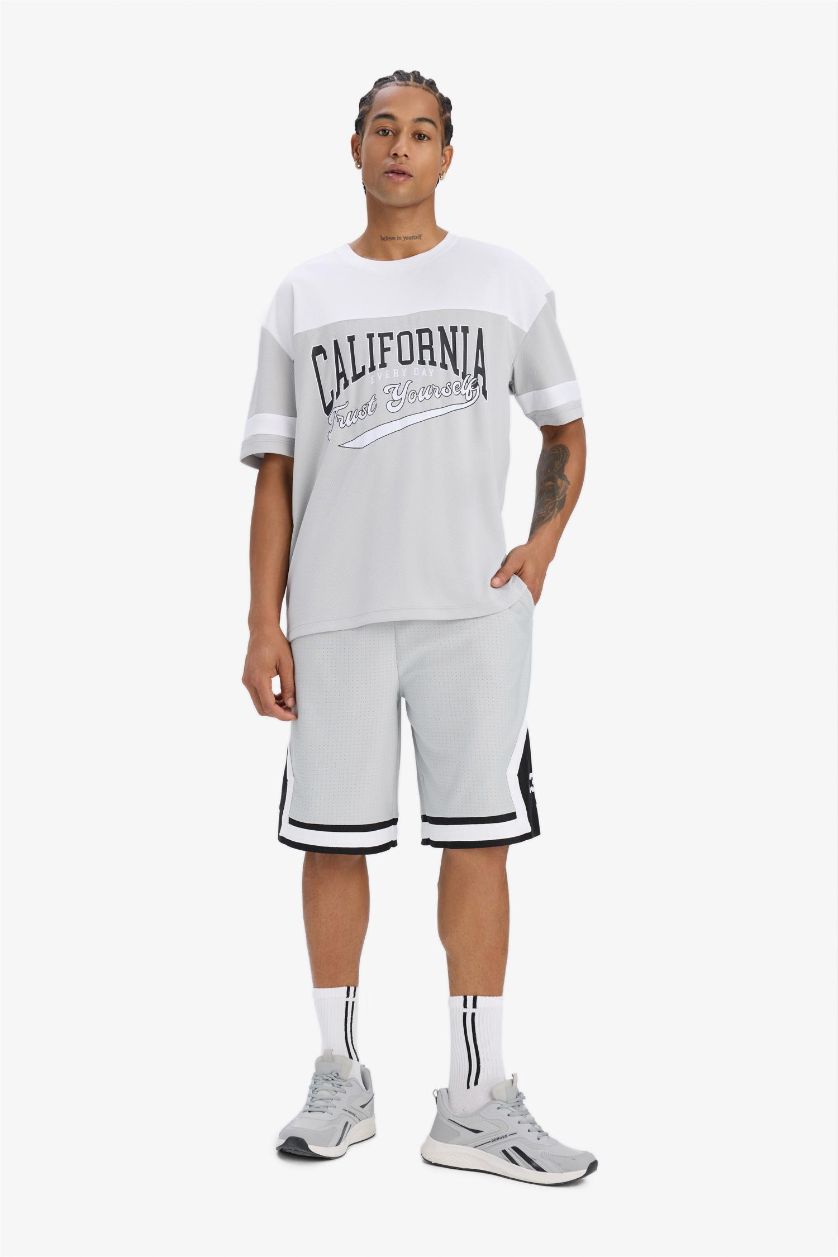 Erkek Açık Gri Hızlı Kuruyan Oversize Geniş Kalıp Bisiklet Yaka Baskılı Sporcu Kısa Kollu Tişört