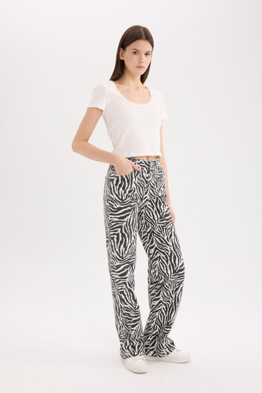 Kadın Siyah Straight Fit Gabardin Pantolon Zebra Desenli Normal Bel Standart Boy