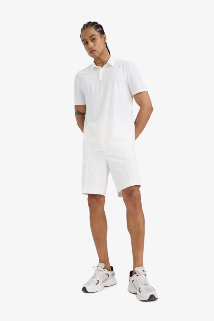 Erkek Beyaz Standart Fit Sporcu Kısa Paça Dokuma Şort