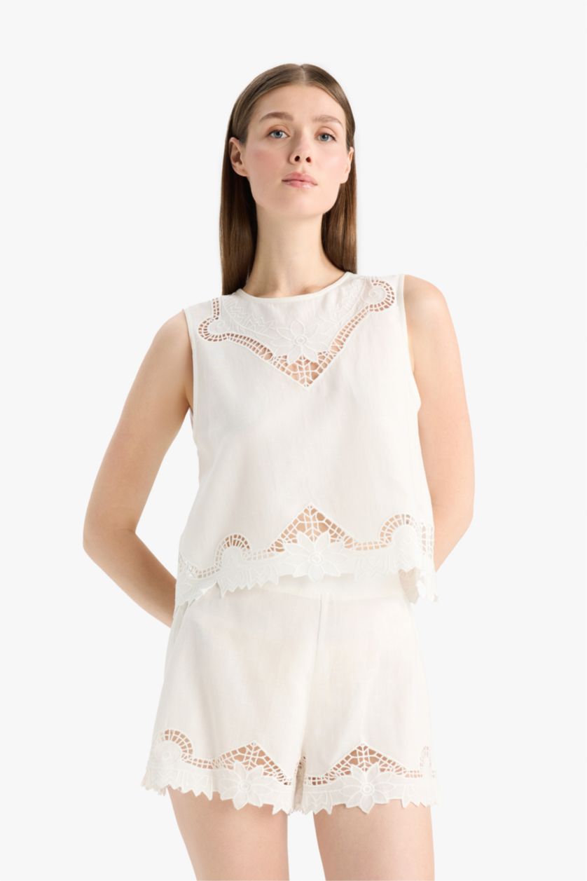 Kadın Kırık Beyaz Regular Fit Pamuklu Kolsuz Üst