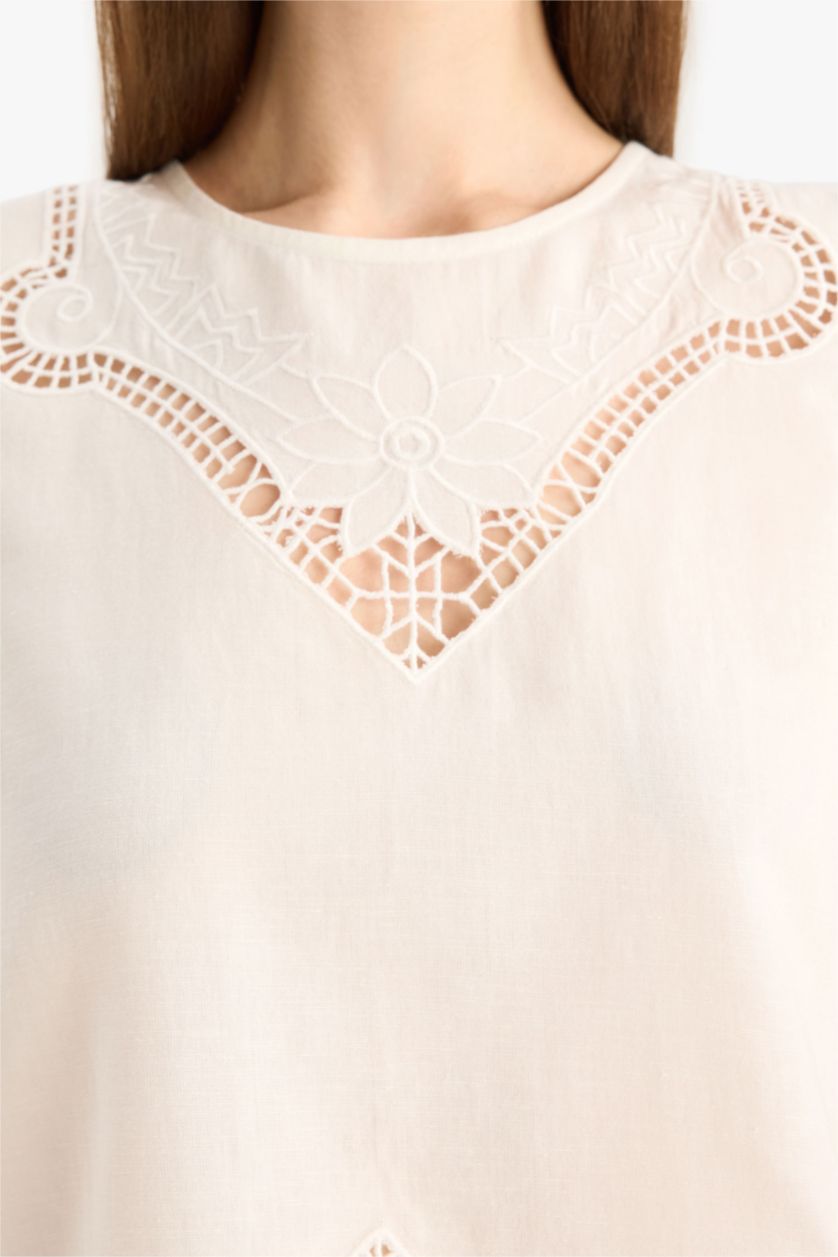 Kadın Kırık Beyaz Regular Fit Pamuklu Kolsuz Üst