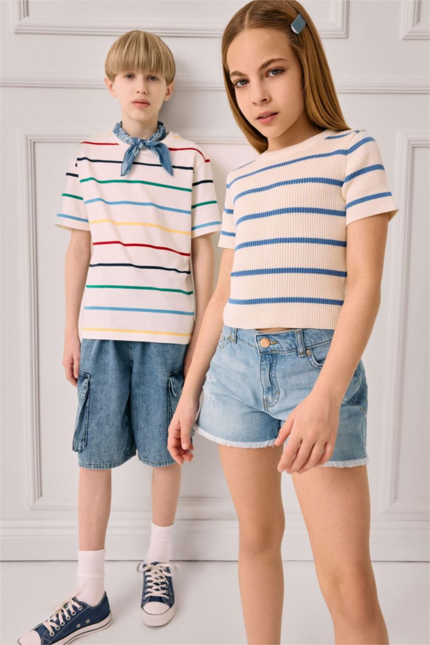 Kız Çocuk - Genç Kız Beyaz Cropped Fit Bisiklet Yaka Çizgili Kısa Kollu Triko Kazak Kız Çocuk