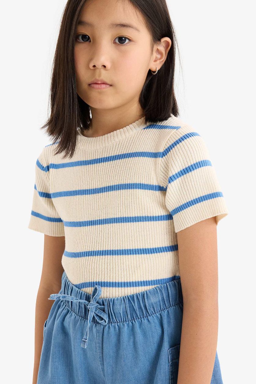 Kız Çocuk - Genç Kız Beyaz Cropped Fit Bisiklet Yaka Çizgili Kısa Kollu Triko Kazak Kız Çocuk