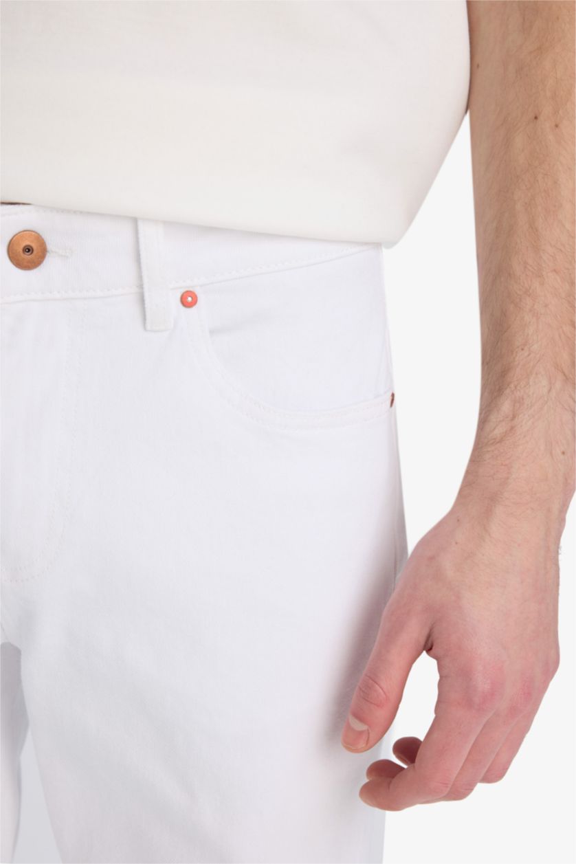 رجال أبيض شورت جينز سليم فيت