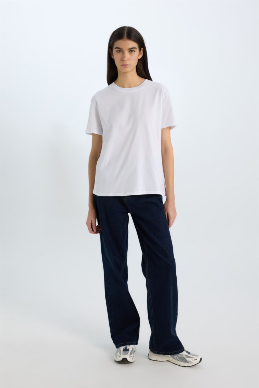 Kadın Beyaz Relax Fit Bisiklet Yaka Basic Düz Penye Kısa Kollu Beyaz Tişört