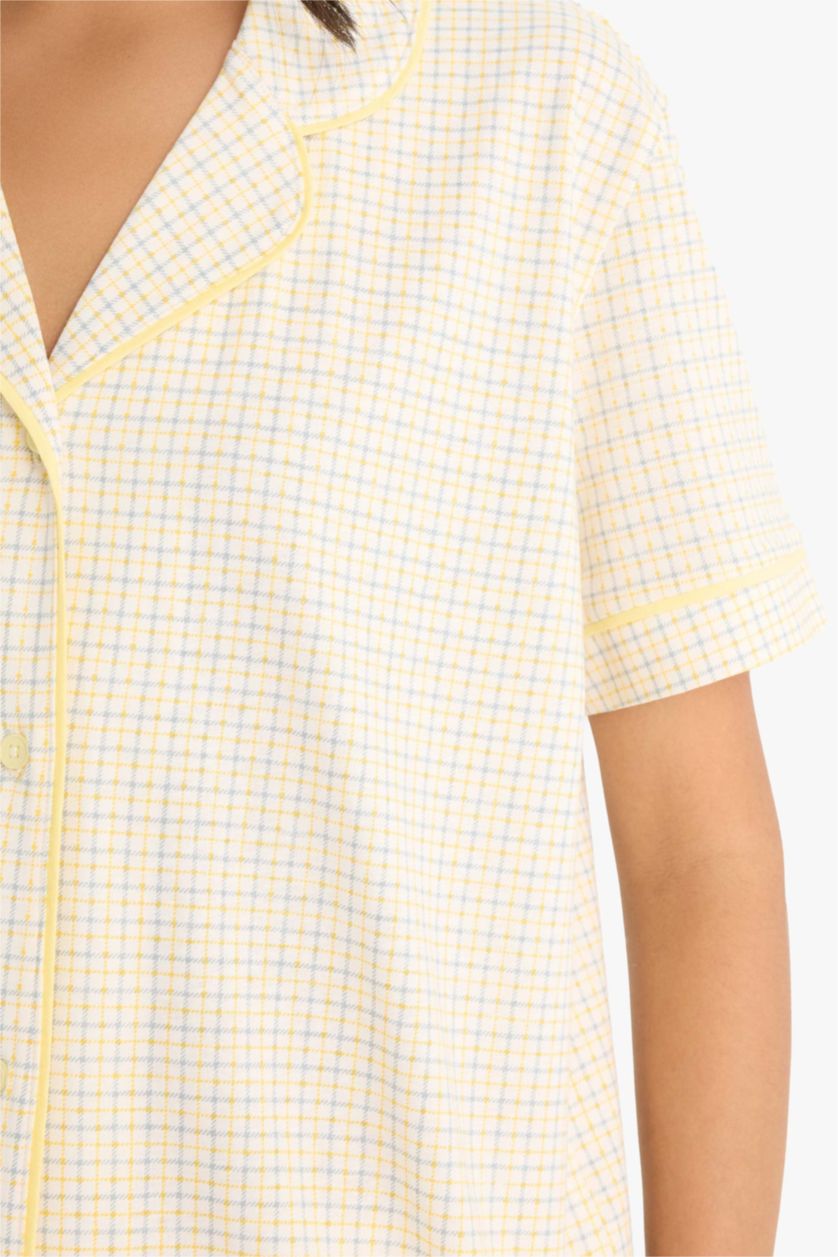 Kadın Ekru Pijama Takımı Kısa Kollu Üst Beli Lastikli Kısa Şort