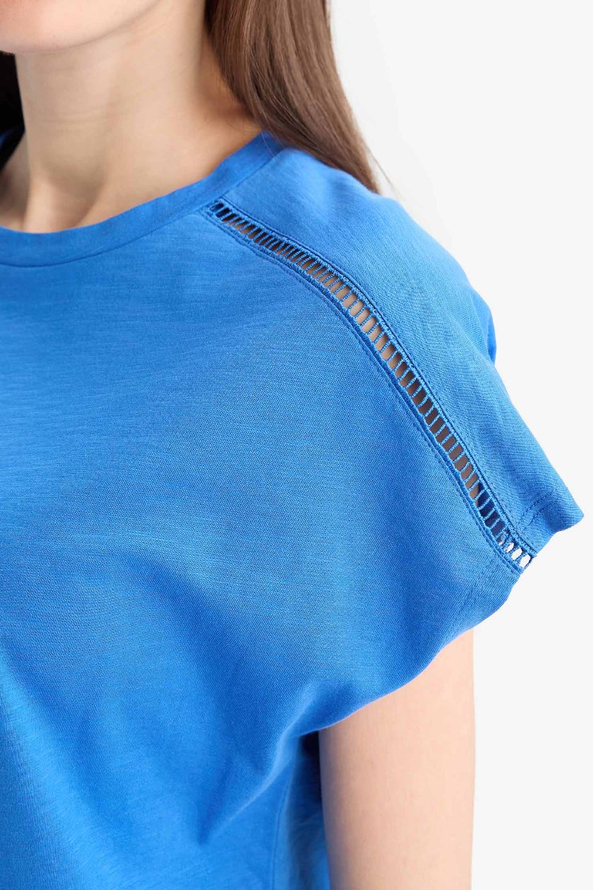 نساء اللون الملكي Traditional Crew Neck Flamy Cotton T-Shirt