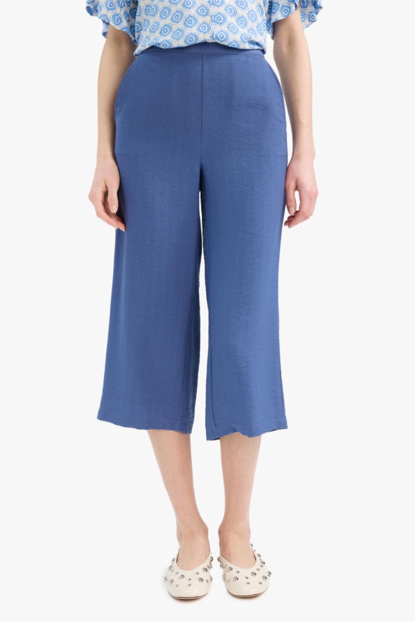 WOMAN Indigo Crop Fit Capri Pants