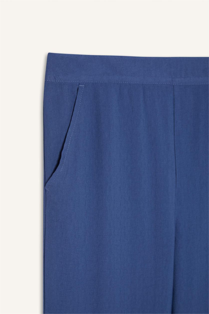 WOMAN Indigo Crop Fit Capri Pants