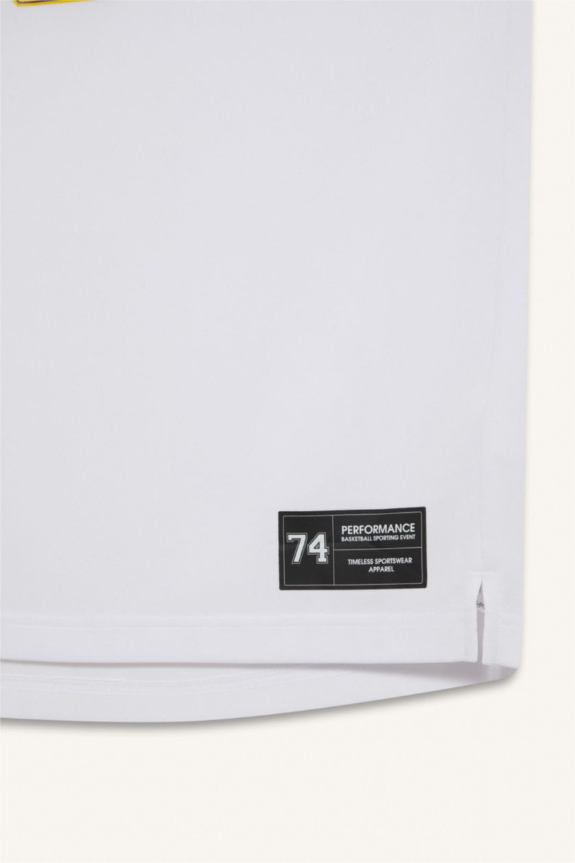 Ерлер ақ Ерлерге стандарт пішім дөңгелек жаға басып шығарылған Ішкөйлек