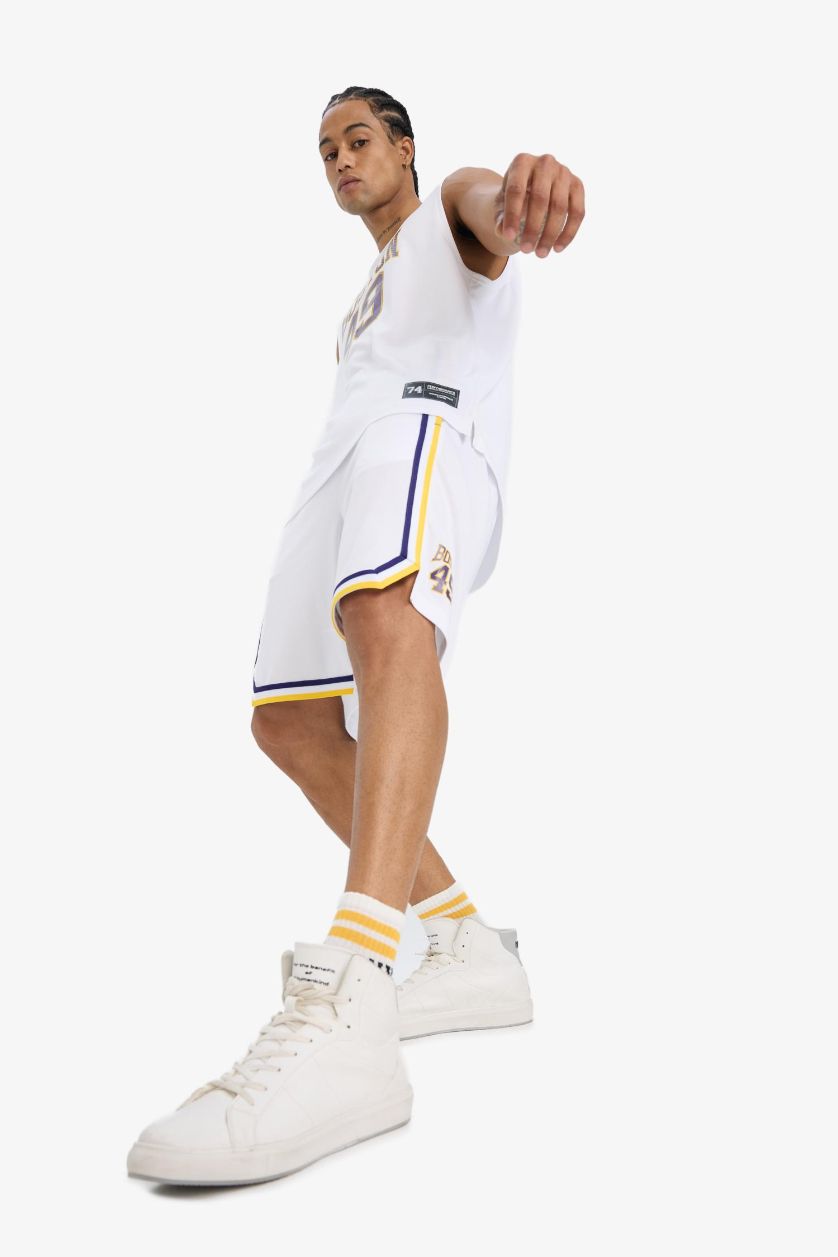 Man White Standard Fit Printed Elastic Band Shorts