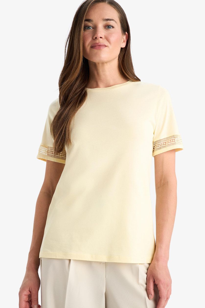 FEMME Jaune T-shirt col rond en jersey à manches courtes Coupe régulière