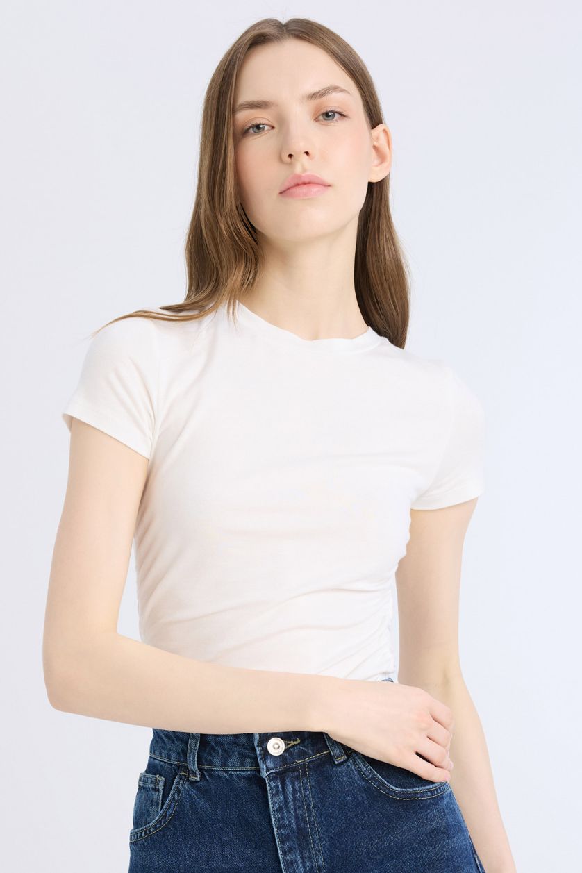 Kadın Kırık Beyaz Fitted Bisiklet Yaka Basic Düz Modal Kısa Kollu Beyaz Tişört