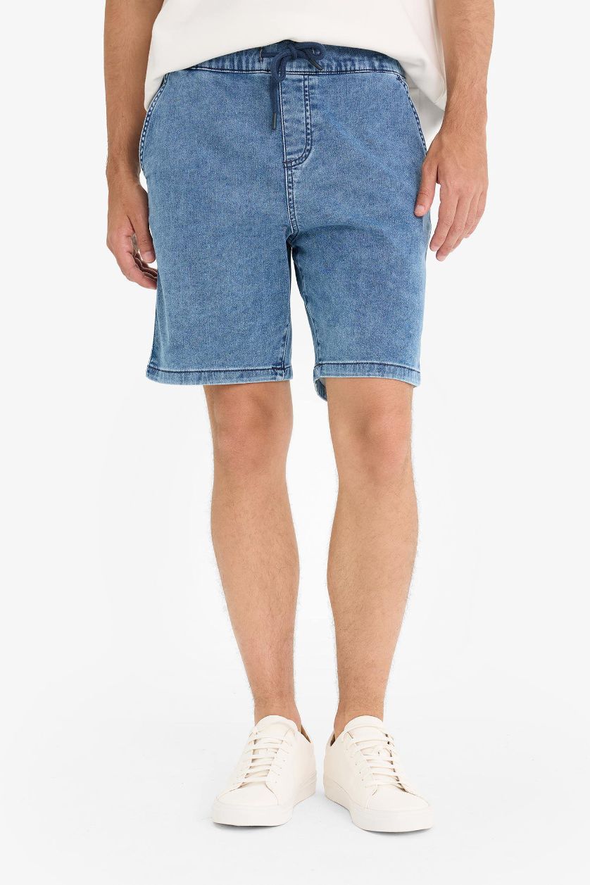 Man Blue Regular Fit Elastic Waist Relaxed Fit Denim Shorts