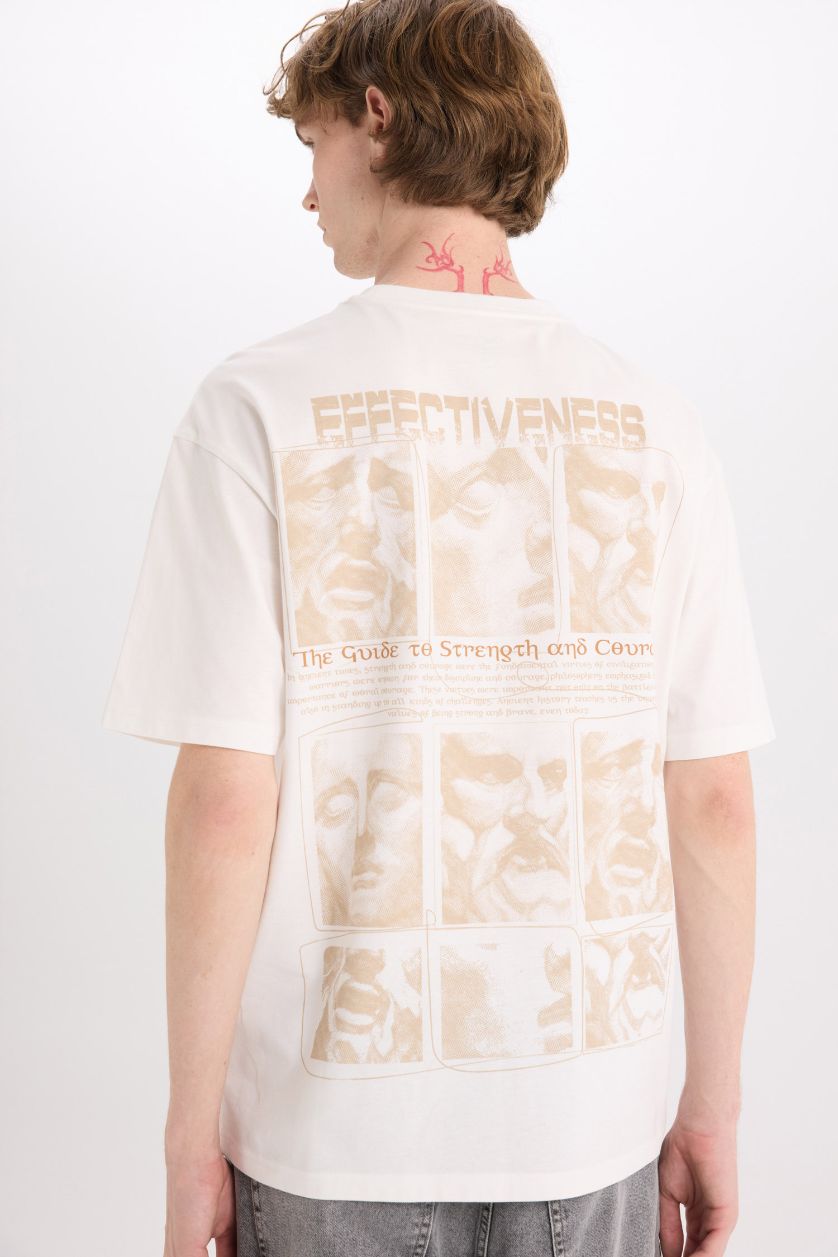 Erkek Ekru %100 Pamuk Boxy Fit Bisiklet Yaka Sırt Baskılı Kısa Kollu Tişört