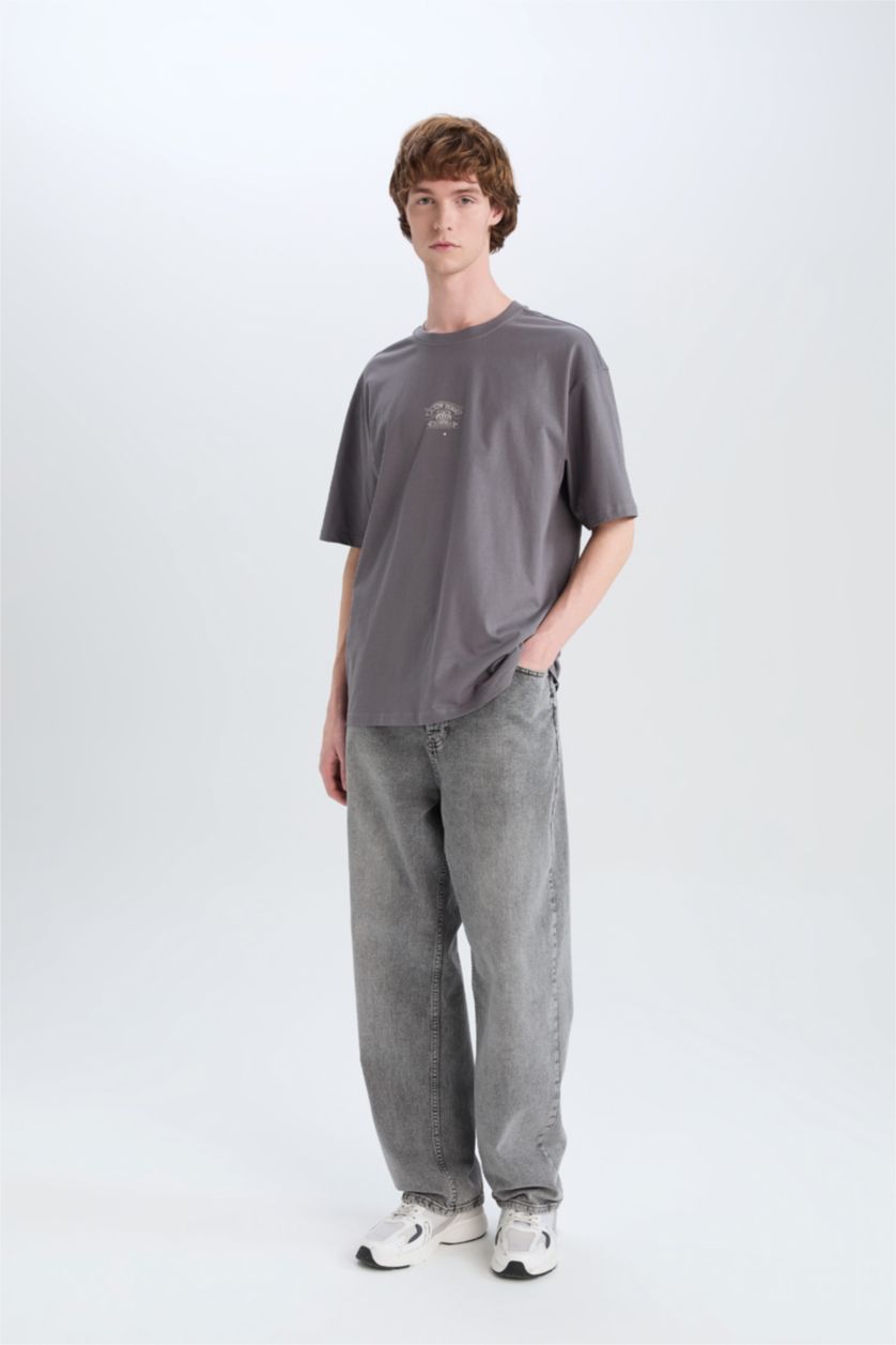 رجالي رمادي تيشيرت قطن أوفر سايز مطبوع برقبة مستديرة